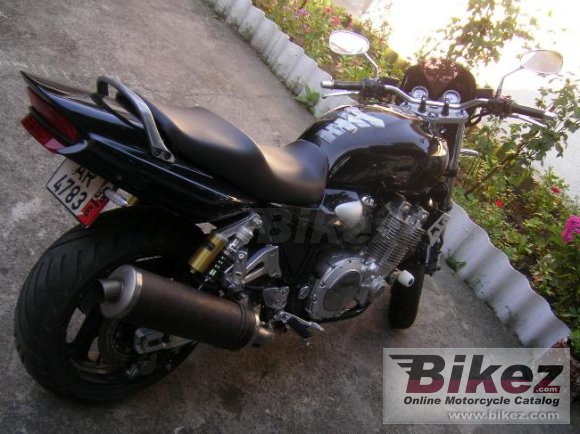 2000 Yamaha XJR 1300 photo
